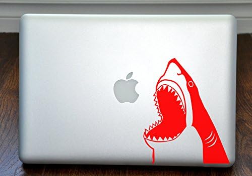 כריש קופץ מהמדבקות אדומות במים במחשב נייד 13 אינץ '